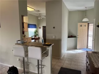 Photo #6: 2370613 Listing 