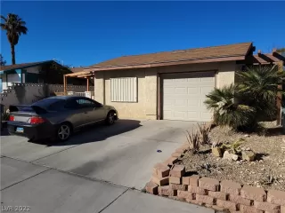 Photo #2: 2370619 Listing