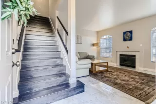 Photo #2: 2370627 Listing 