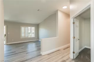 Photo #2: 2370630 Listing