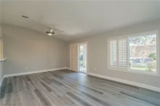 Photo #3: 2370630 Listing