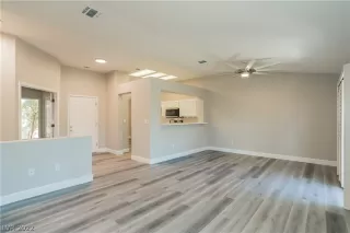 Photo #5: 2370630 Listing