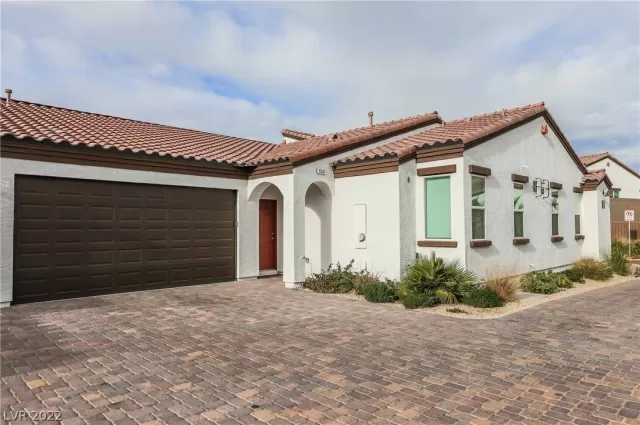 MLS: 2370642 Condo For Sale