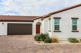 Photo #1: 2370642 Listing 