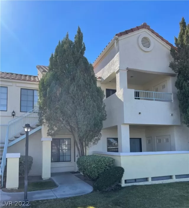 MLS: 2370648 Condo For Sale