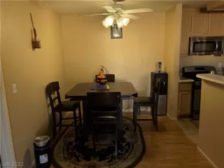 Photo #3: 2370648 Listing 