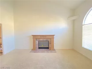 Photo #3: 2370659 Listing 