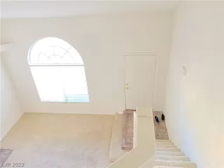 Photo #4: 2370659 Listing 