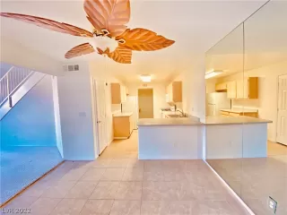 Photo #6: 2370659 Listing 