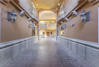 Photo #4: 2370663 Listing 