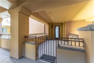 Photo #5: 2370663 Listing 