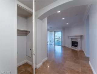 Photo #6: 2370663 Listing 