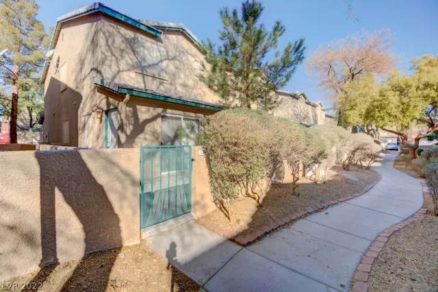 MLS: 2370694 Condo For Sale