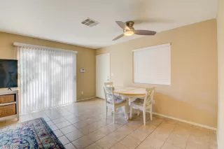 Photo #4: 2370694 Listing