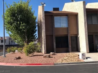 Photo #2: 2370697 Listing