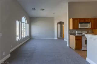 Photo #2: 2370699 Listing 