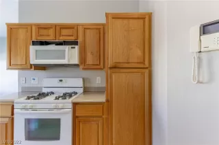 Photo #5: 2370699 Listing 