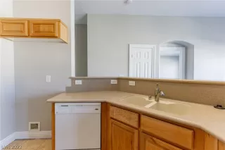 Photo #6: 2370699 Listing 