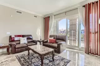 Photo #6: 2370728 Listing 