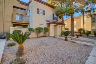 Photo #2: 2370734 Listing