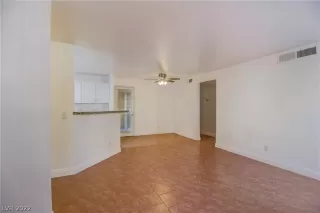 Photo #4: 2370734 Listing