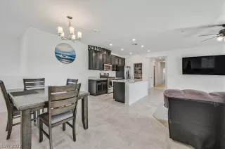 Photo #6: 2370766 Listing