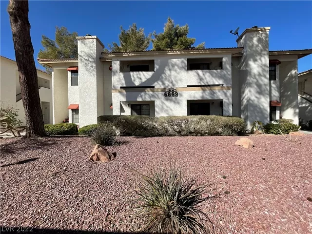 MLS: 2370800 Condo For Sale