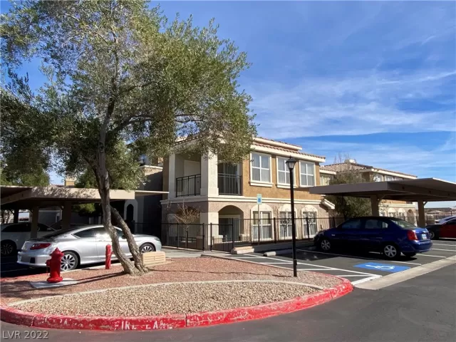 MLS: 2370816 Condo For Sale
