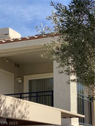 Photo #1: 2370816 Listing 