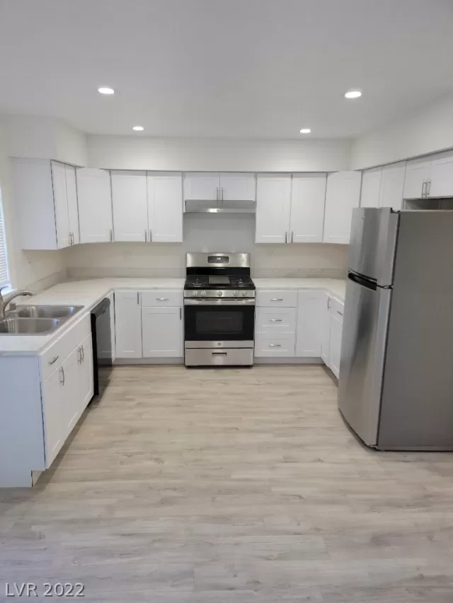 MLS: 2370870 Condo For Sale