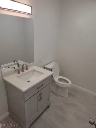 Photo #4: 2370870 Listing 