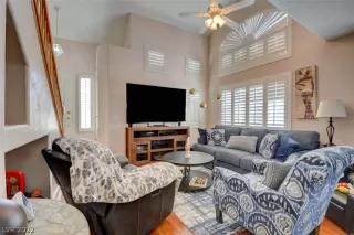 Photo #3: 2370884 Listing 