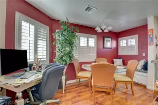 Photo #5: 2370884 Listing 