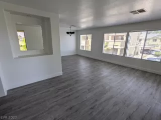 Photo #1: 2370911 Listing