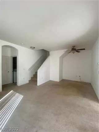 Photo #4: 2370921 Listing 