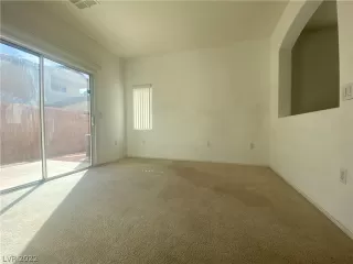 Photo #6: 2370921 Listing 