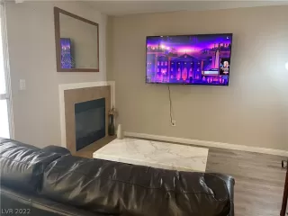 Photo #1: 2370929 Listing 