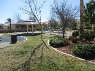 Photo #2: 2370951 Listing 