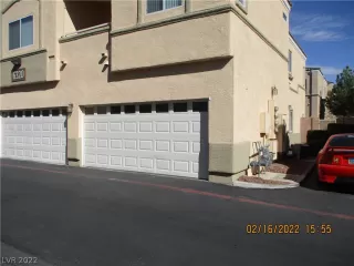 Photo #5: 2370951 Listing 