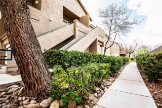 Photo #2: 2370954 Listing 