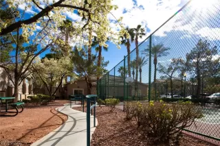 Photo #3: 2370954 Listing 