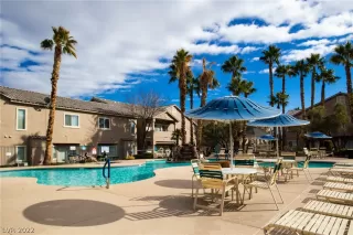 Photo #4: 2370954 Listing 