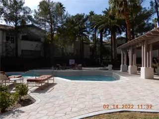 Photo #4: 2370971 Listing 