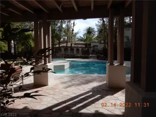 Photo #6: 2370971 Listing 