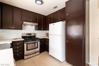 Photo #3: 2370979 Listing 