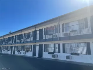 Photo #1: 2370999 Listing