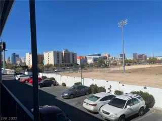 Photo #6: 2370999 Listing