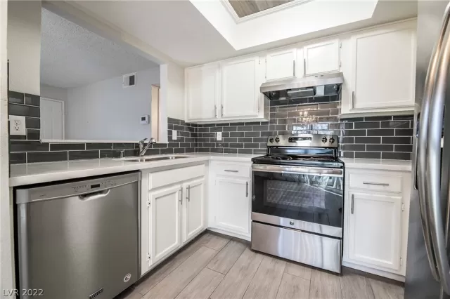 MLS: 2371003 Condo For Sale