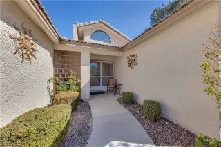 Photo #2: 2371006 Listing 