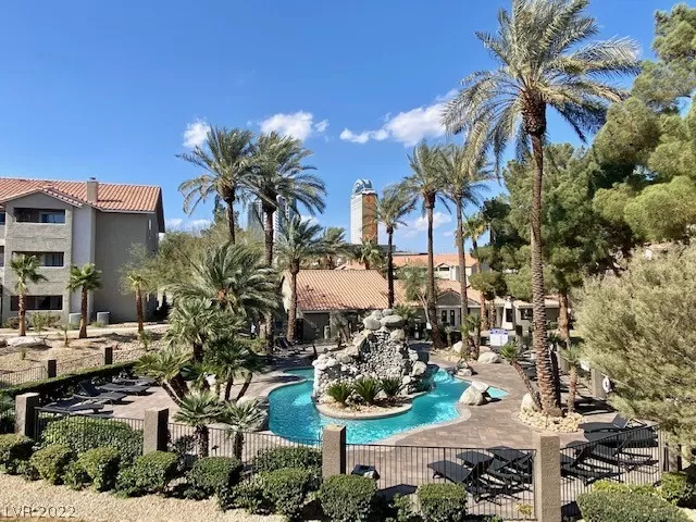 MLS: 2371007 Condo For Sale